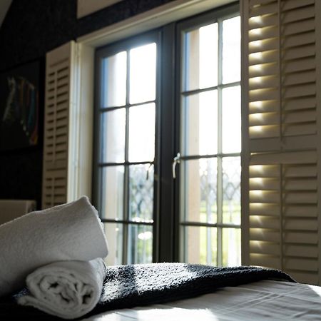 Escape Ordinary At Lough Erne Golf Village Enniskillen Exterior foto
