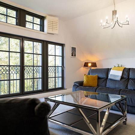 Escape Ordinary At Lough Erne Golf Village Enniskillen Exterior foto