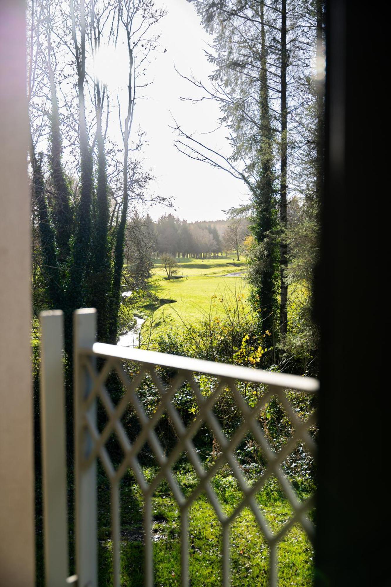 Escape Ordinary At Lough Erne Golf Village Enniskillen Exterior foto