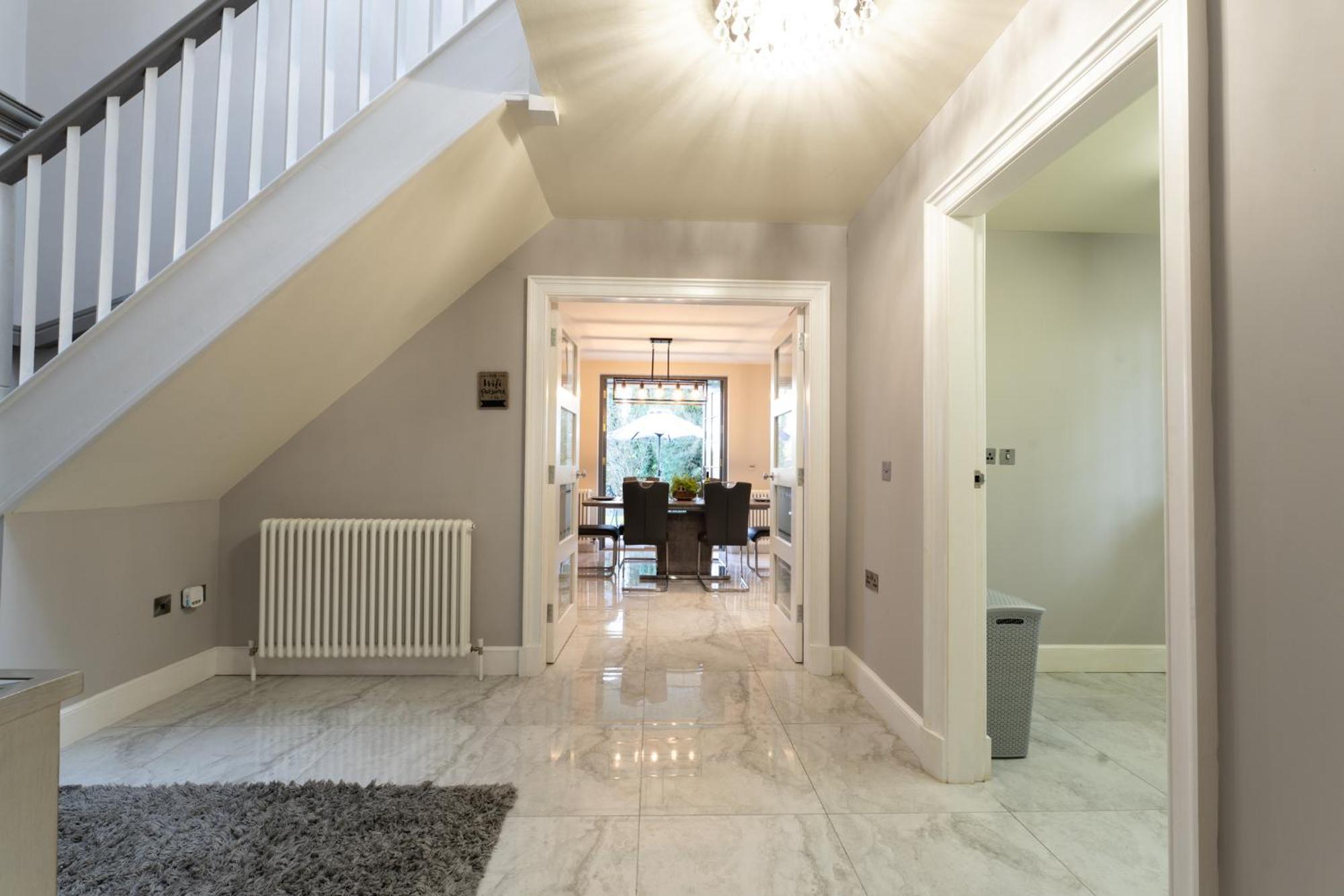 Escape Ordinary At Lough Erne Golf Village Enniskillen Exterior foto